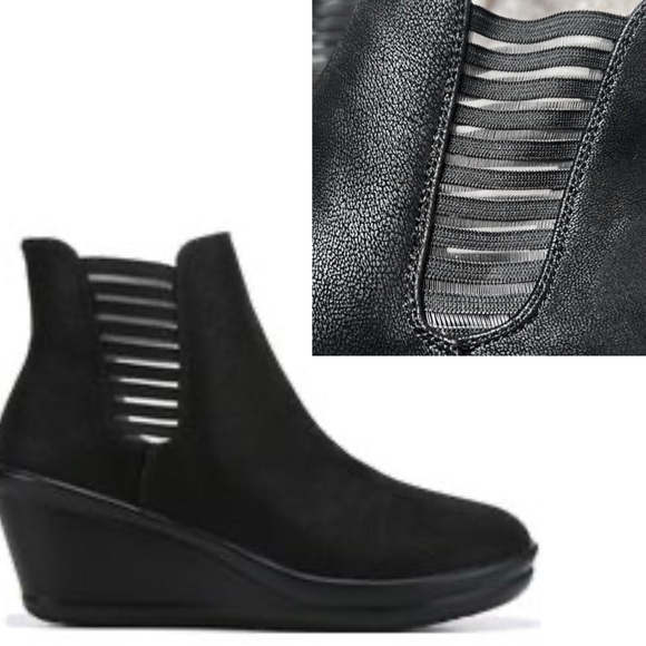 SOLD ‼️‼️Skechers black  ankle booties - Picture 9 of 12